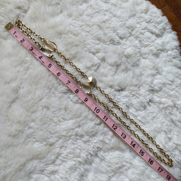 Mermaidcore faux gold and shells on chain long necklace - Picture 3 of 5